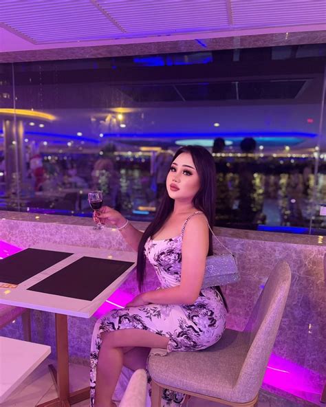 abudhabi ladyboy|Hamdoo .